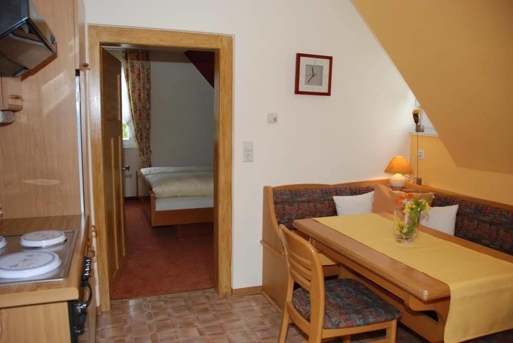Landhotel Gasthaus Zum Pflug Zell am Harmersbach Esterno foto