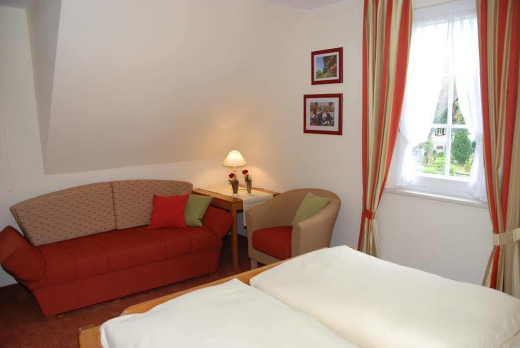 Landhotel Gasthaus Zum Pflug Zell am Harmersbach Esterno foto